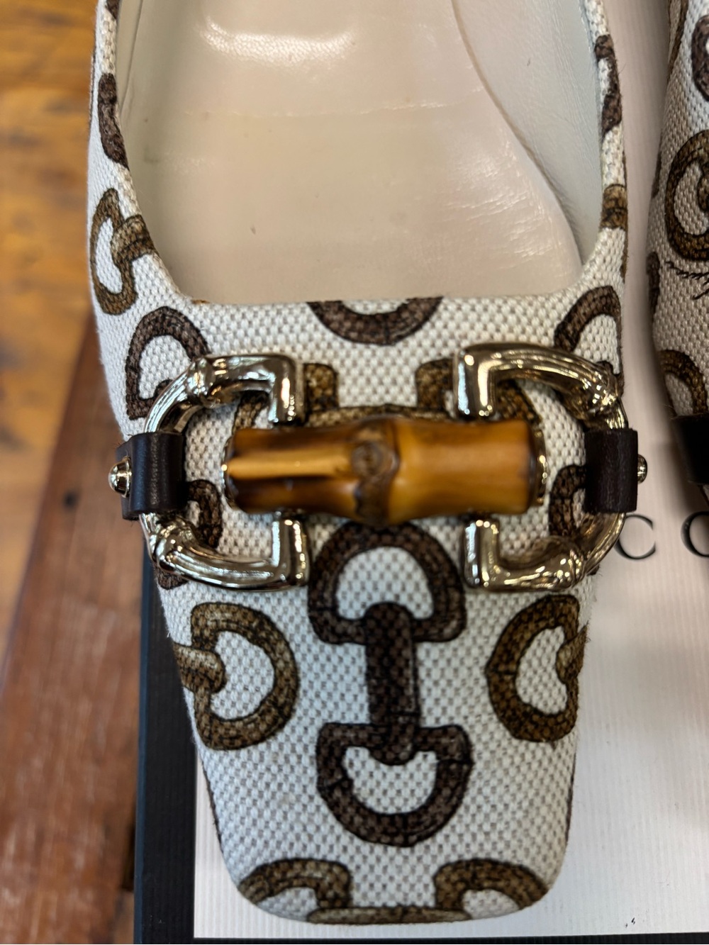 Gucci Beige & Brown Monogram Bamboo Bit Flats with box - Picture 3 of 5